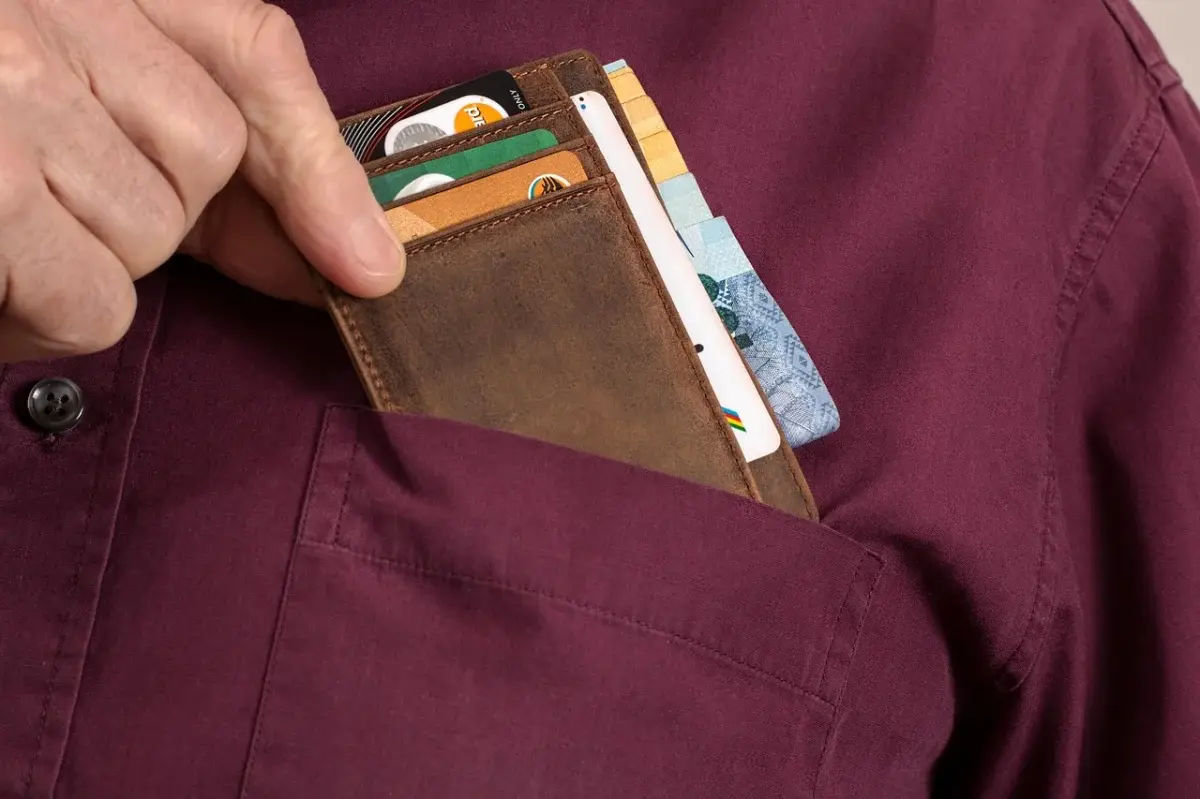 How Credit Card Interest Works: A Complete Guide to Calculations and Avoidance Strategies
