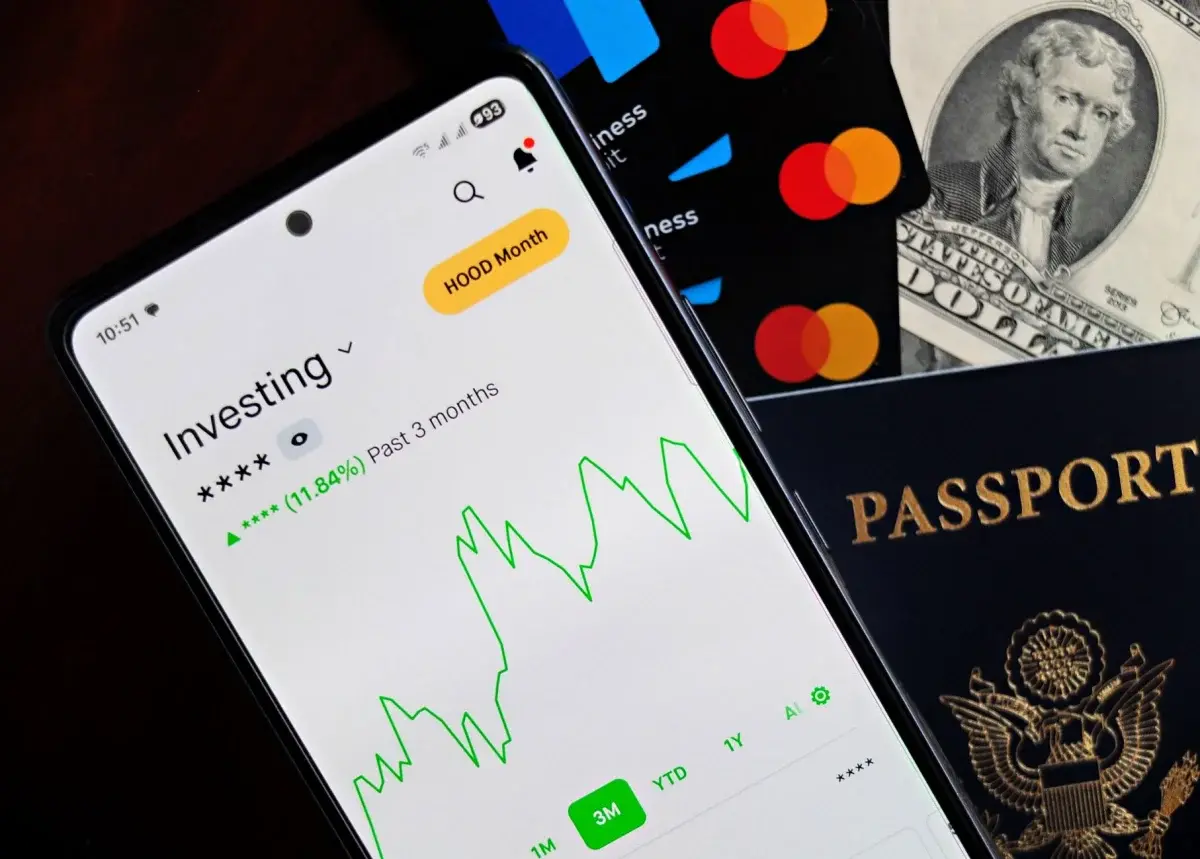 How to Choose a High-Yield Savings Account (HYSA)